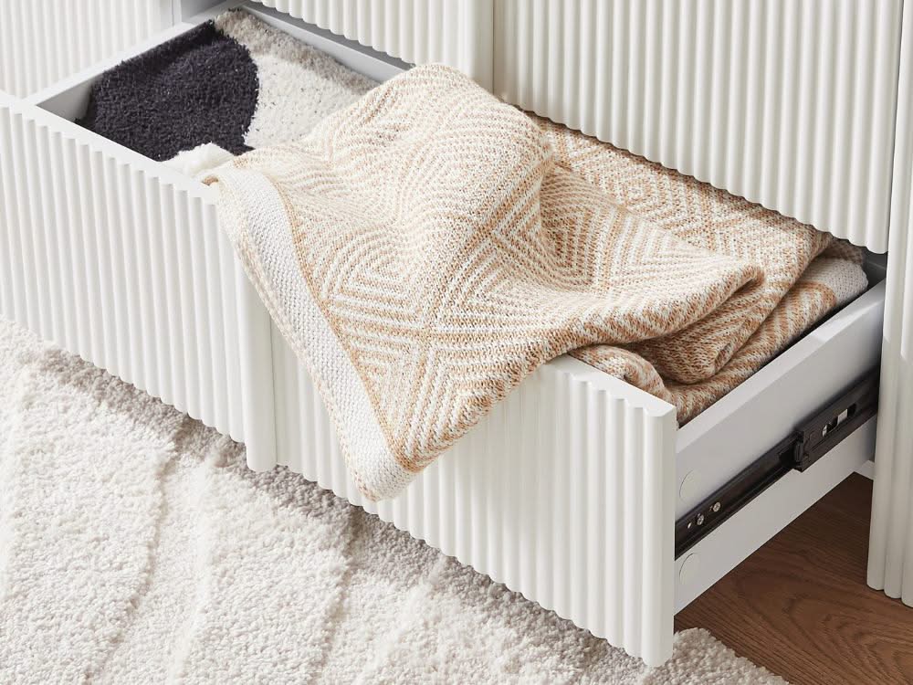 Arlo 6 Chest of Drawers